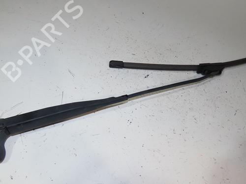 Used Front windshield wiper arm MERCEDES-BENZ A-CLASS (W168) A 160 CDI (168.007) (60 hp) 24345253