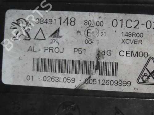 Used Right headlight PEUGEOT 308 III (FB_, FH_, FP_, F3_, FM_) Hybrid 225 (F3DGYT, F3DGNH) (224 hp) 29414911