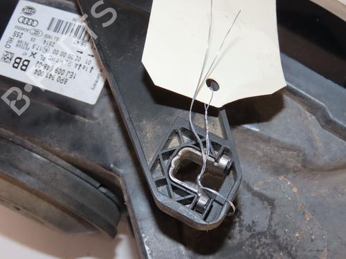 Used Right headlight AUDI A3 (8P1) 1.6 TDI (105 hp) 30740482