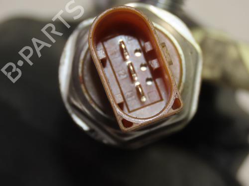 Used Injection rail VW POLO V (6R1, 6C1) 1.6 TDI (90 hp) 32432425