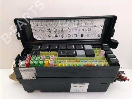 fuse-box-land-rover-range-rover-sport-i-l320-30-d-4x4-lr032733-2005-2006-2007-2008-2009-2010-2011-2012-2013-11382375 main image