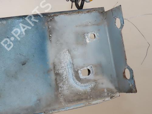 Używane Wzmocnienie zderzaka przedniego CHRYSLER PT CRUISER (PT_) 2.2 CRD (121 hp) 30825172