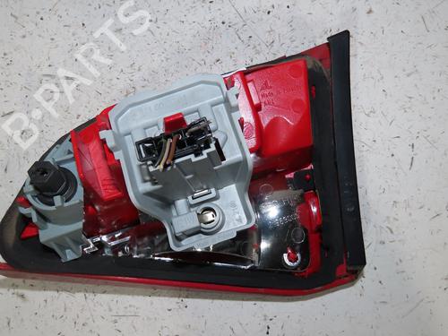 left-tailgate-light-audi-a4-b8-avant-8k5-2007-2008-2009-2010-2011-2012-2013-2014-2015-2016-2017-24489842 main image