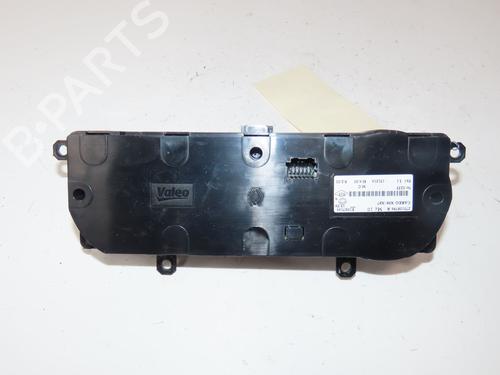 Used Climate control Climate control 38548688 38548688
