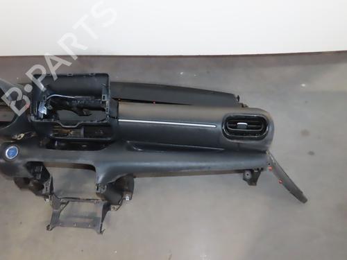 Used Dashboard TOYOTA YARIS (_P21_, _PA1_, _PH1_) 1.5 Hybrid (MXPH10, MXPH11) (116 hp) 19080130