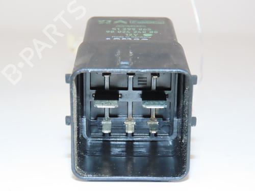 Used Electronic module Electronic module PEUGEOT 5008 (0U_, 0E_) 1.6 HDi (114 hp) 32690870 32690870
