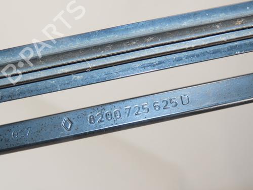 Used Front windshield wiper arm Front windshield wiper arm RENAULT TWINGO II (CN0_) 1.5 dCi (CN0E) (64 hp) 25150366 25150366