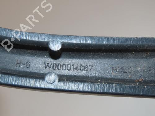 front-windshield-wiper-arm-nissan-juke-f15-2010-2011-2012-2013-2014-2015-2016-2017-2018-2019-26442856 main image