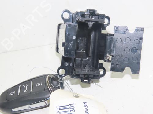 Used Card reader CITROËN C4 Picasso II 1.6 HDi / BlueHDi 115 (115 hp) 16980047