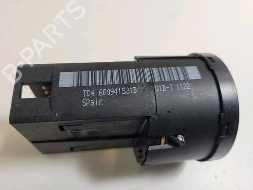 Forlygtekontakt VW POLO IV (9N_, 9A_) 1.2 12V (64 hp) 9028356