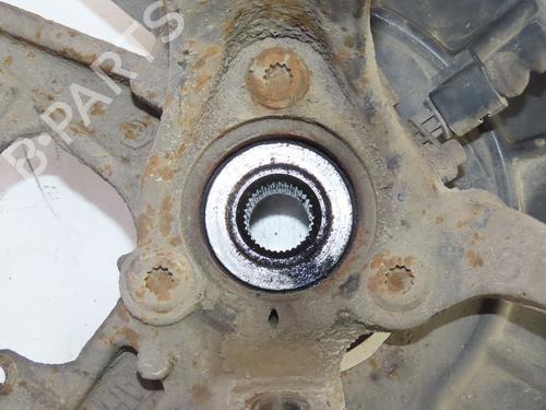 Used Right front steering knuckle Right front steering knuckle VW GOLF VI (5K1) 1.6 TDI (105 hp) 33401117 33401117