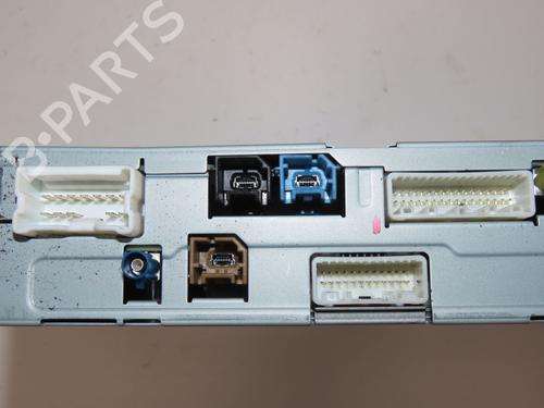 Used Radio RENAULT MEGANE IV Hatchback (B9A/M/N_) 1.5 dCi 90 (B9A1) (90 hp) 31605557