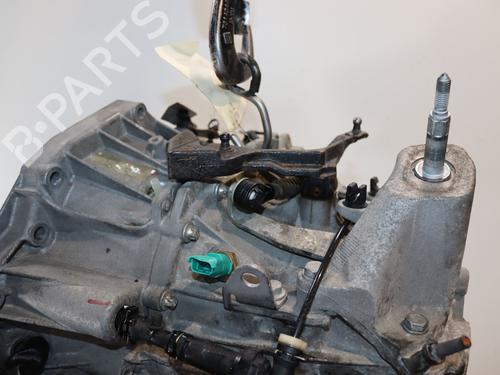 gearbox-renault-megane-iv-hatchback-b9amn_-2015-40204955 main image
