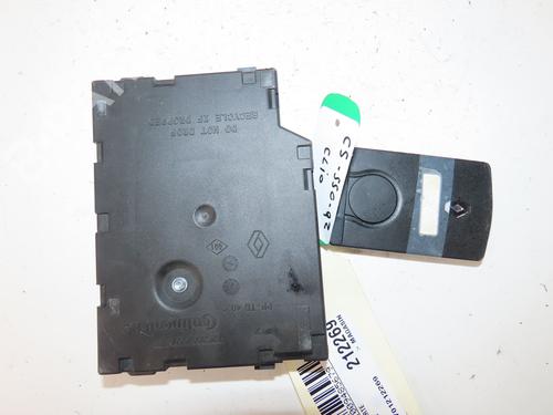 Used Card reader RENAULT CLIO IV (BH_) 0.9 TCe 90 (BHNF, BHMA, BHMH, BHJK, BHJR) (90 hp) 27352438