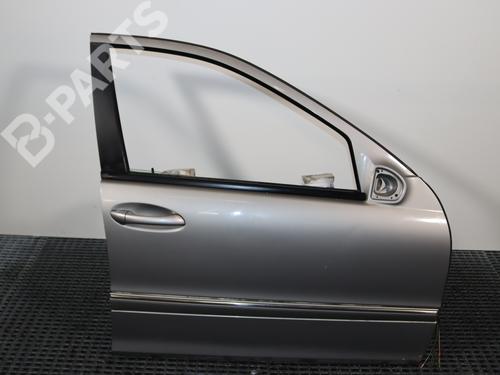 Used Right front door MERCEDES-BENZ C-CLASS (W203) C 220 CDI (203.008) (150 hp) 11952749