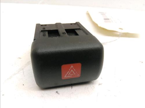 Used Warning switch OPEL ZAFIRA A MPV (T98) 2.2 DTI 16V (F75) (125 hp) 13301756