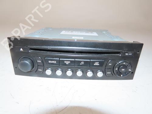 Used Radio PEUGEOT 5008 (0U_, 0E_) 1.6 HDi (112 hp) 19271422