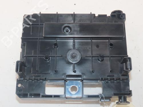 Used Fuse box Fuse box 39572429 39572429