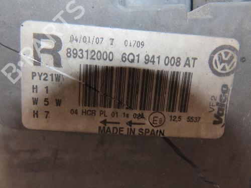 Used Right headlight VW POLO IV (9N_, 9A_) 1.4 TDI (70 hp) 29758887
