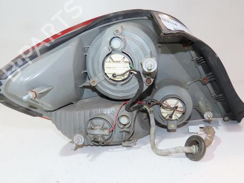 Feu arrière droit HYUNDAI COUPE II (GK) 2.0 GLS (143 hp) 28121168