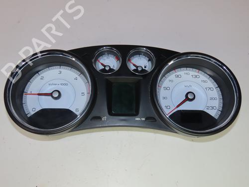 Used Instrument cluster PEUGEOT 308 I (4A_, 4C_) 1.6 HDi (109 hp) 17739005