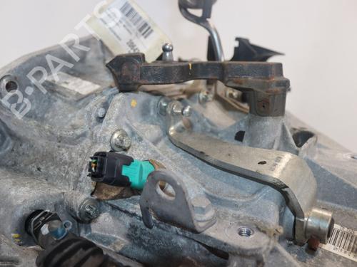 gearkasse-renault-express-box-bodympv-2021-38527142 main image