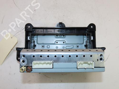 Used Radio Radio RENAULT TWINGO III (BCM_, BCA_) 1.0 SCe 65 (BCMJ) (65 hp) 34387258 34387258