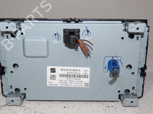 radio-seat-leon-st-5f8-2012-2013-2014-2015-2016-2017-2018-2019-2020-24487918 main image