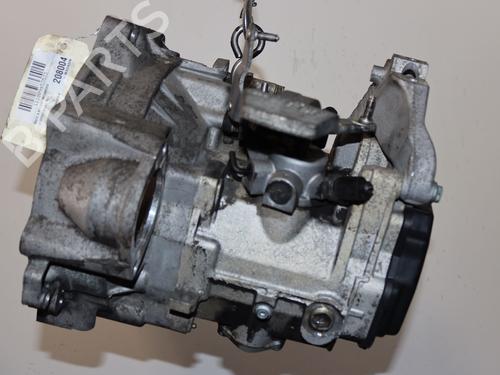 Gearbox VW GOLF PLUS V (5M1, 521) 1.9 TDI | BP26335878M3