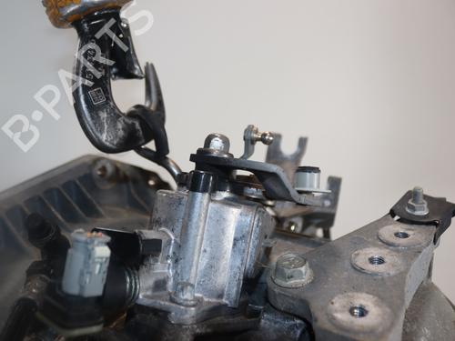 Used Gearbox OPEL ANTARA A (L07) 2.2 CDTi (166 hp) 32223879