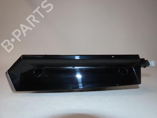 Used Middle console PEUGEOT 308 III (FB_, FH_, FP_, F3_, FM_) PureTech 130 (FPHNSL, FPHNST) (131 hp) 27470451