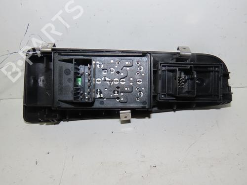 Used Left front window switch FIAT GRANDE PUNTO (199_) 1.3 D Multijet (75 hp) 16741825