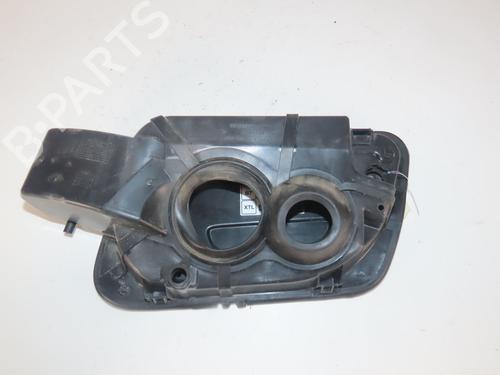 Used Fuel flap PEUGEOT 5008 II (MC_, MJ_, MR_, M4_) 1.5 BlueHDi 130 (MCYHZJ, MCYHZR, MCYHZX) (131 hp) 30868165