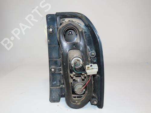 Venstre baglygte SUZUKI GRAND VITARA I (FT, HT) 2.0 HDI 110 4x4 (SQ420D, TD82V) (109 hp) 32873514