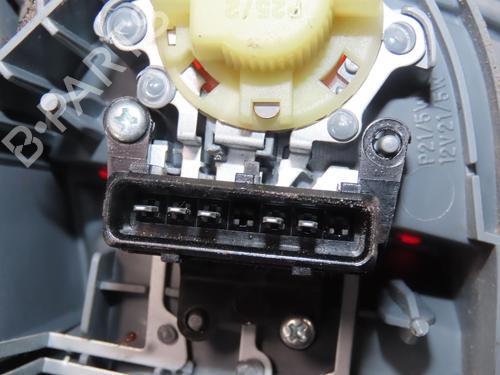 Venstre baglygte TOYOTA YARIS (_P1_) 1.0 (SCP10_, SCP10R) (65 hp) 32487001