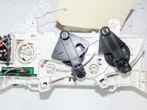 AC Styreenhet / Manøvreringsenhet RENAULT CLIO II (BB_, CB_) 1.2 (BB0A, BB0F, BB10, BB1K, BB28, BB2D, BB2H, CB0A,... (58 hp) 29551452