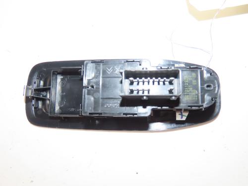 Used Left front window switch Left front window switch PEUGEOT 208 I (CA_, CC_) 1.4 HDi (68 hp) 36244726 36244726