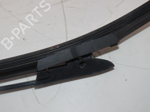 Used Front windshield wiper arm Front windshield wiper arm RENAULT CLIO III (BR0/1, CR0/1) 1.5 dCi (BR17, CR17) (86 hp) 40438799 40438799
