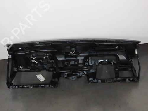 dashboard-vw-golf-viii-cd1-da1-2019-38761601 main image
