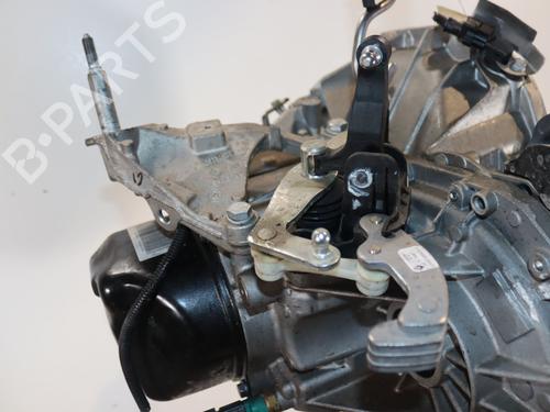 gearbox-dacia-sandero-iii-2021-39627596 main image