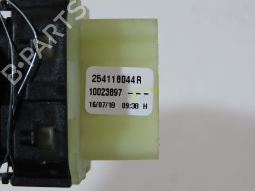 Left front window switch RENAULT CLIO IV (BH_) 1.5 dCi 90 | BP16400444I27 