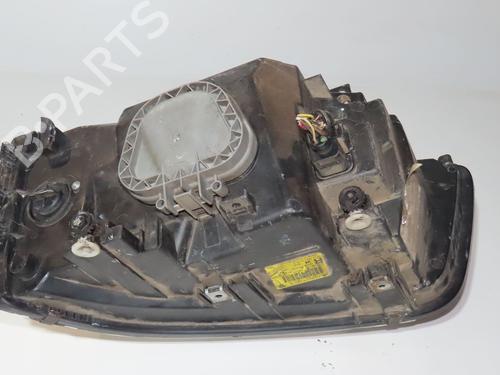 Used Right headlight VW TRANSPORTER T5 Van (7HA, 7HH, 7EA, 7EH) 2.5 TDI (130 hp) 30311710