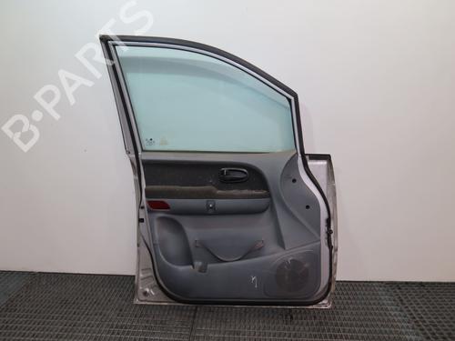 Used Left front door HYUNDAI TRAJET (FO) 2.0 CRDi (113 hp) 9008648