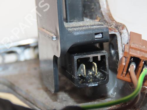 Used Hand brake Hand brake CITROËN C3 II (SC_) 1.4 HDi 70 (SC8HZC, SC8HR0, SC8HP4) (68 hp) 35935992 35935992