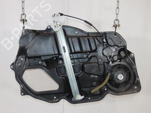 Używane Mechanizm podnoszenia szyby przedniej prawej Mechanizm podnoszenia szyby przedniej prawej MAZDA 2 (DE_, DH_) 1.3 (DE3FS) (75 hp) 37162701 37162701