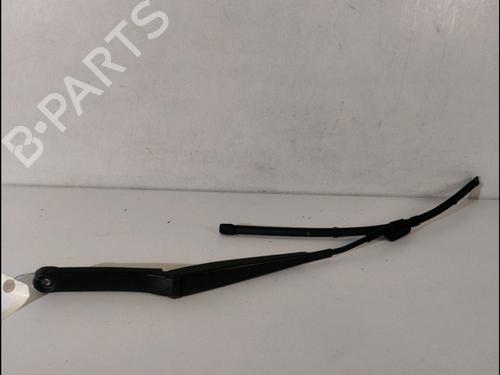 Used Front windshield wiper arm VW PASSAT B6 (3C2) 2.0 TDI 16V (140 hp) 14901541