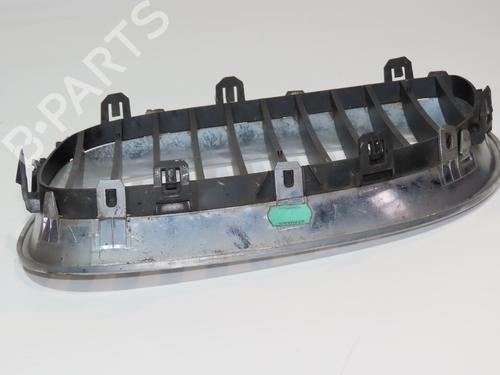Used Grille Grille BMW 5 (E60) 530 d (218 hp) 34332714 34332714