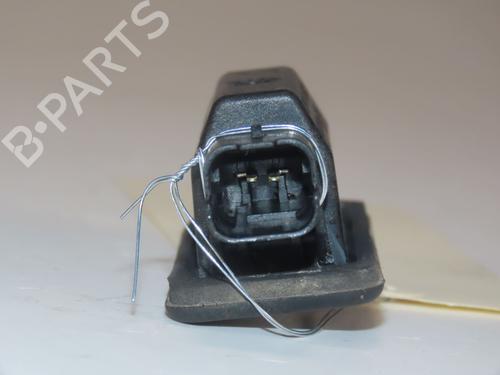 Éclairage de plaque d'immatriculation PEUGEOT 208 I (CA_, CC_) 1.2 VTI 82 (82 hp) 30893016