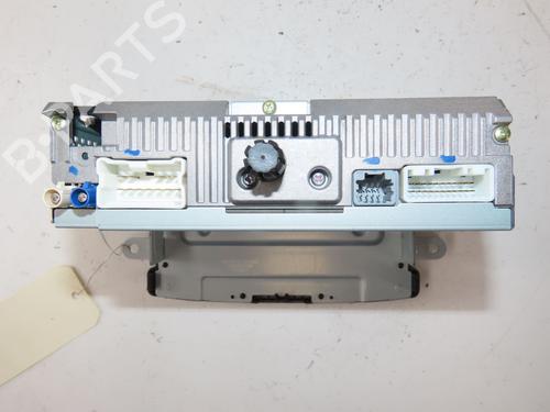 Autoradio Autoradio DACIA DUSTER (HS_) 1.6 16V LPG (105 hp) 36820484 36820484