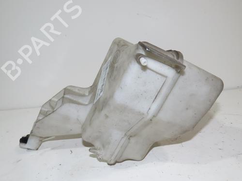 Used Windscreen washer tank Windscreen washer tank LAND ROVER RANGE ROVER SPORT II (L494) 3.0 SDV6 4x4 (306 hp) 15396126 15396126